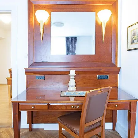 Melissa Apartment *
